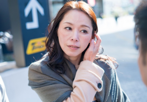 【熟女ナンパ】「私…もう50歳越えてますよ…？」エロデカ尻な素人巨乳おばさんに声かけラブホで電マ使って生セックス！