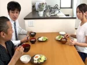 【アナル妻】「芽衣子さんはお尻が感じるのかな…？」同居する義父にケツ穴開発されるスレンダーエロ美乳な美人主婦の不倫行為