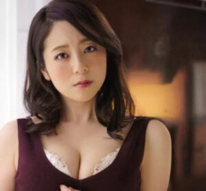 【友達の母】「アイツの母ちゃん、レイプしちゃおうぜ」エロ巨尻なおばさん主婦が息子の悪友に犯され強制不倫セックス！