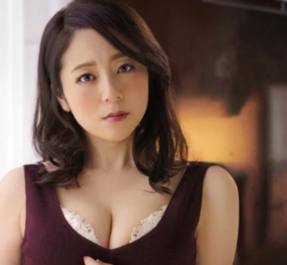【友達の母】「アイツの母ちゃん、レイプしちゃおうぜ」エロ巨尻なおばさん主婦が息子の悪友に犯され強制不倫セックス！