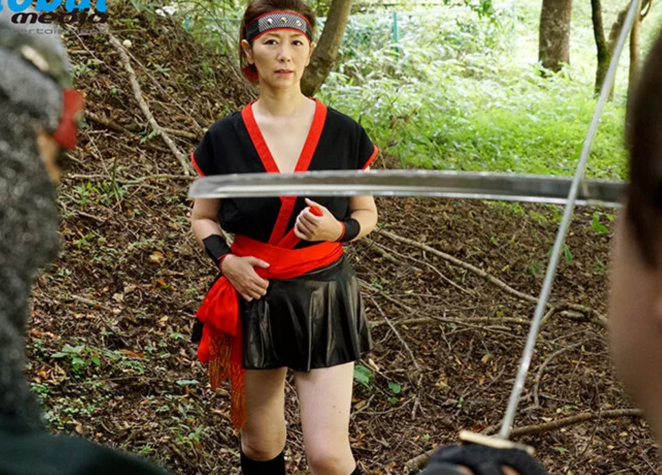 【女忍者レイプ】「この盗人女め！」エロ巨尻なおばさんくノ一が盗みがバレてスケベに犯されちゃう！翔田千里