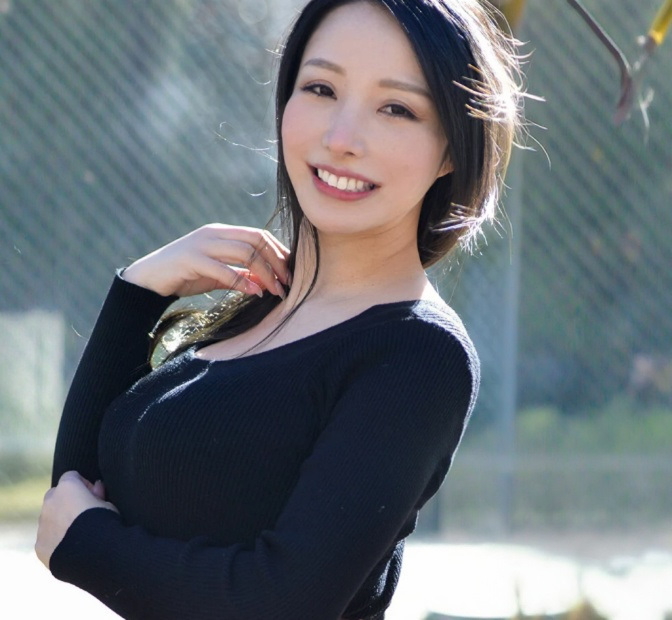 【本物熟女】「ヤバイヤバイ！電マでイクぅー！！！」スレンダーエロ巨乳なおばさん美魔女がマッサージバイブで責められ…