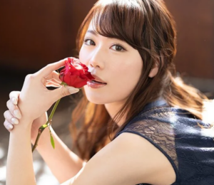 【本物人妻28歳】「言葉にトゲがあるねって言われます…」スレンダーエロ美乳な美人主婦が刺激を求めてエロ動画に初出演！