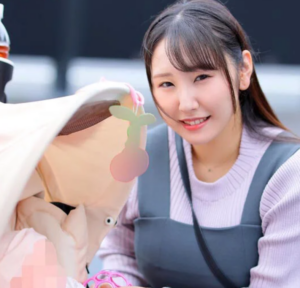 【マジックミラー号】「子供がまだ小さくて…」出産してから欲求不満というエロデカ尻な素人美人主婦がMM号でスケベ行為！