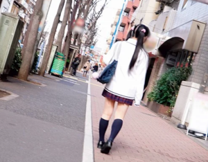 【ロリ女子校生レイプ】「次はあの娘、ヤッちゃいますか…」狙われてしまった下校中のスレンダーエロ美乳な美少女JK