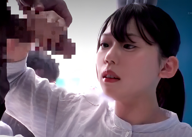 【マジックミラー号】「すごい…旦那のより…大きい…」スレンダーエロ美乳な素人美人主婦に声かけデカチンで欲情させると…