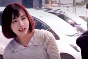 【マジックミラー号】「旦那より…大きい…挿れたいかも…」エロ美乳な素人美人主婦がMM号でデカチン見て欲情してしまい…