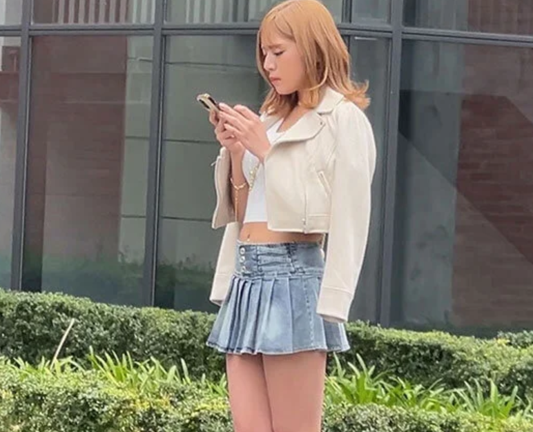 ビッチギャル21歳「え？年収2800万ですか？」高収入と嘘付く男に騙されるスレンダーエロ美乳な茶髪な美少女ですが…