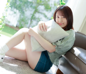 【本物女子学生】「中出し…シてみたくて…」エロ巨尻な不真面目風美少女女子大生がエロ動画に出演してくれますが…